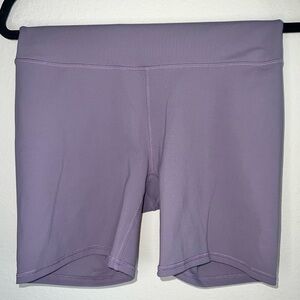 042. Guru Active Lavender Bike Shorts - Size Medium